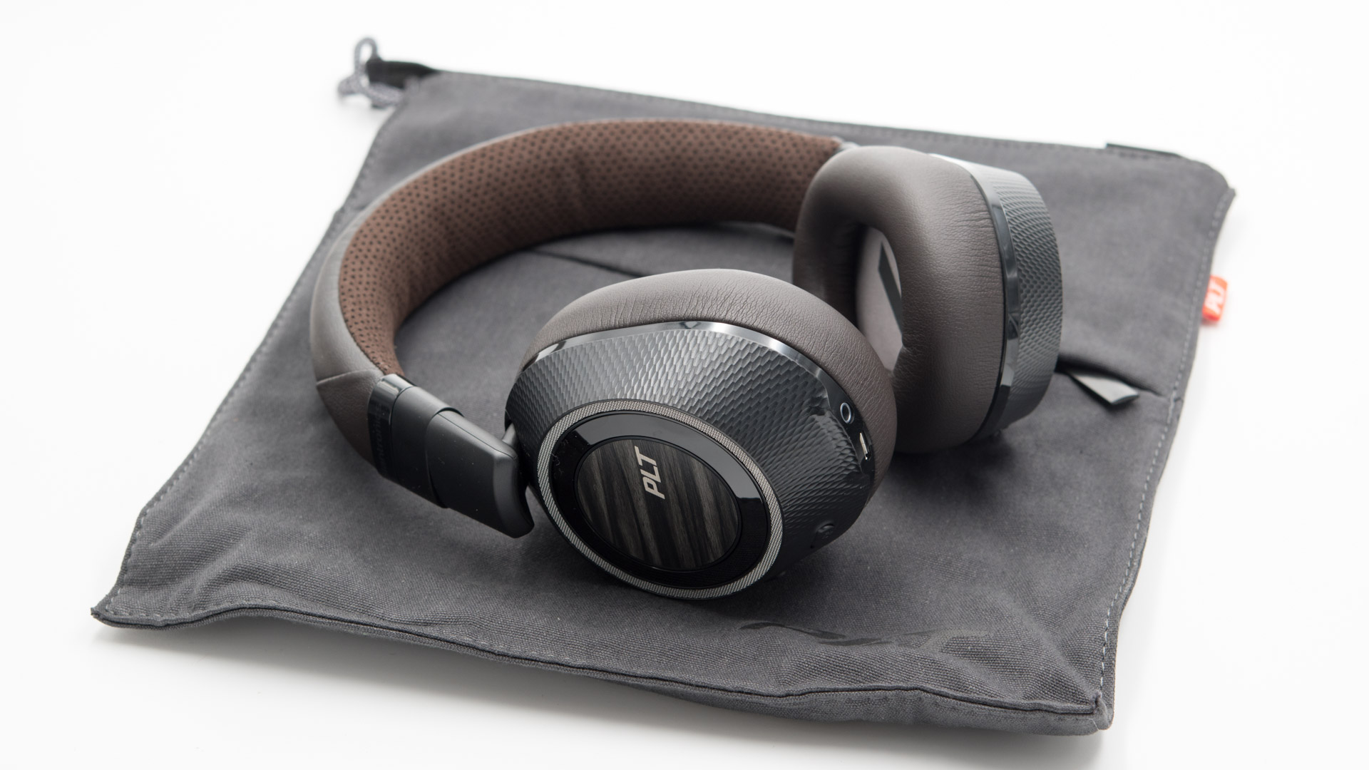 Plantronics BackBeat Pro 2.