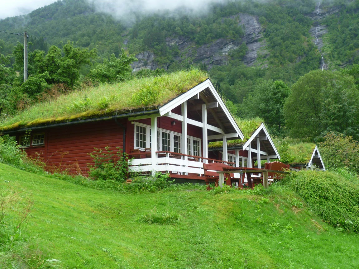 Geirangerfjord grass roofed house_0 (Копировать)